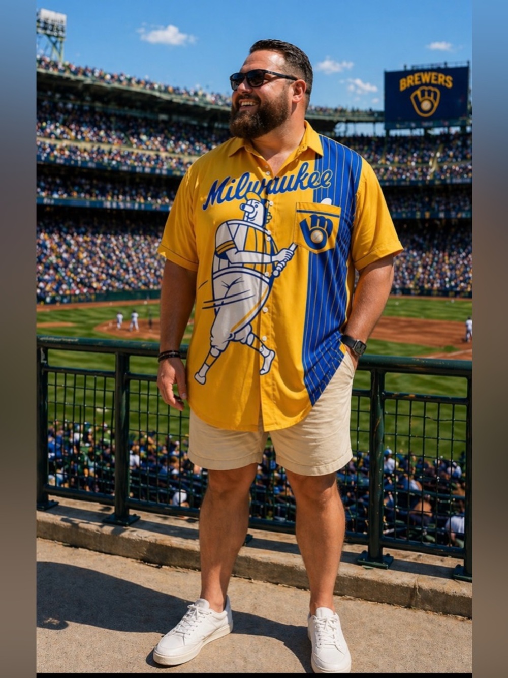 Milwaukee Brewers Button-Up Shirt Mens 5XL Graphic Baseball Fan Shirt Big & Tall